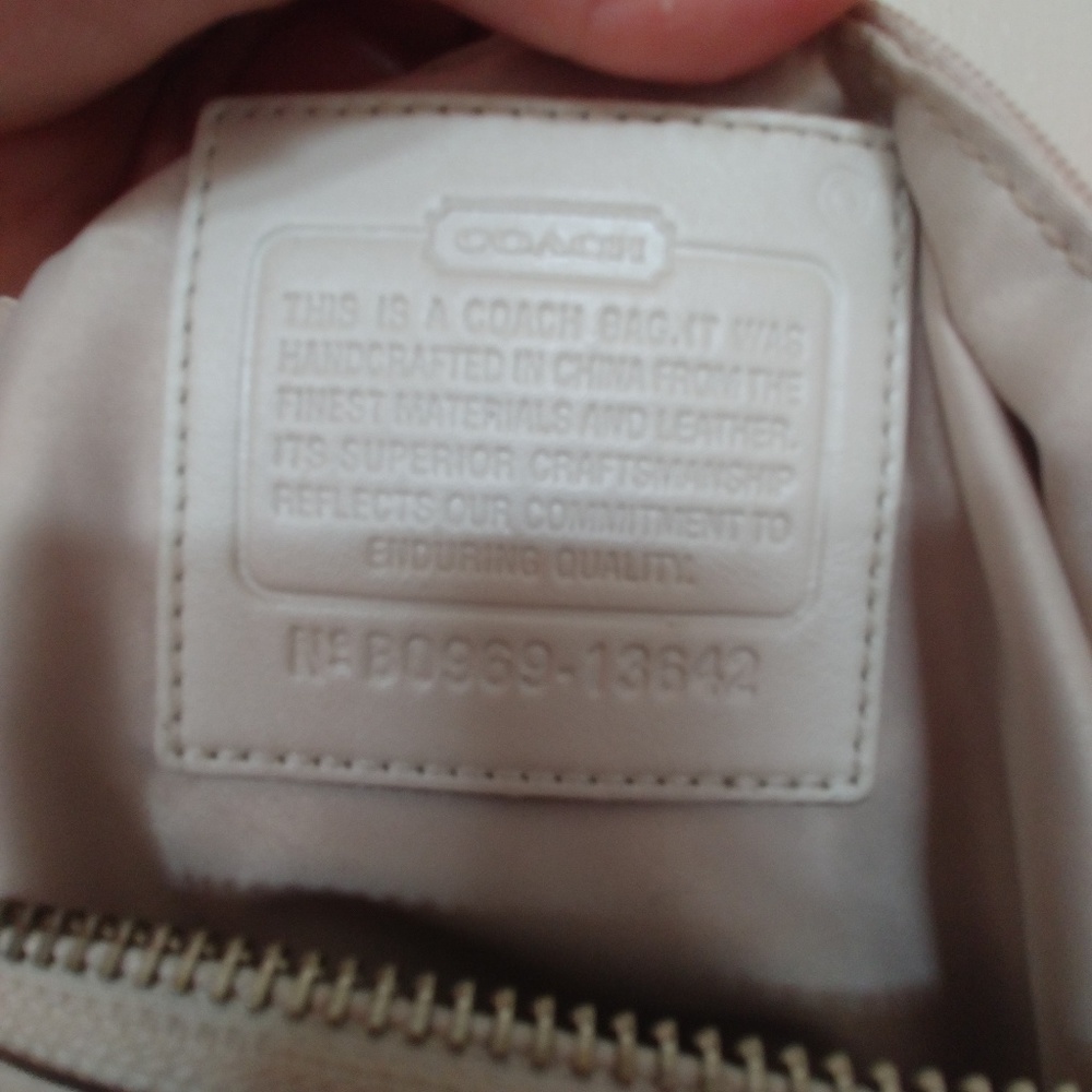 Coach leather/fabric Signature Purse - Picture 4 of 5